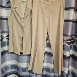 Two-piece Pantsuit Beige Sleeveless Button Vest and Split Leg Sleek Petite Pants
